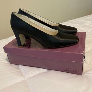 Dyeables Heels Black
